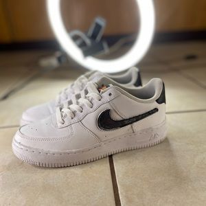 Air Force 1 LV8 3 (GS) 5.5Y nike